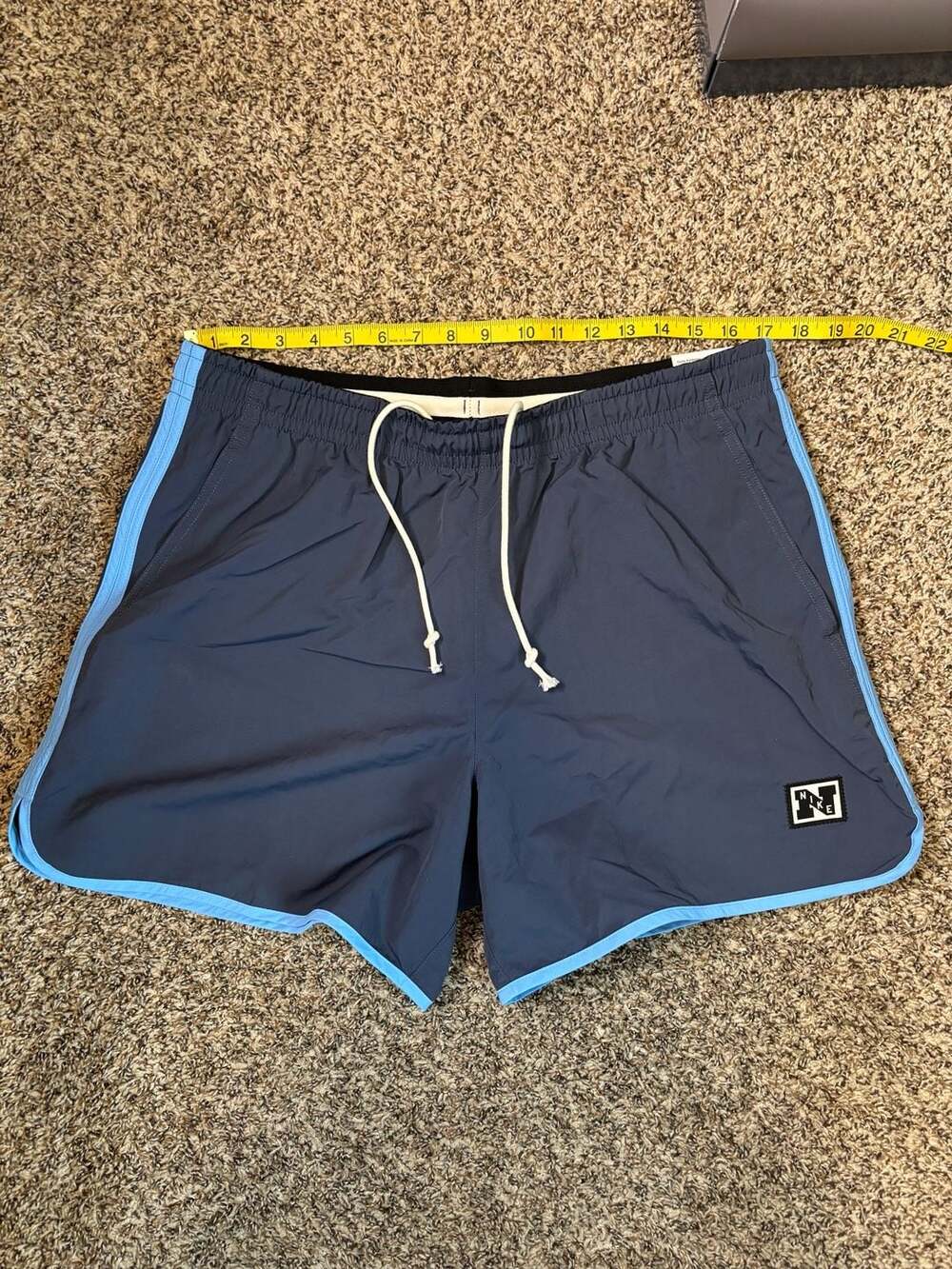 Nike Dri-FIT Standard Fit 5" Length Training Shorts Size Large